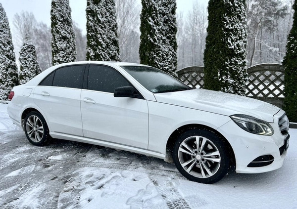 Mercedes-Benz Klasa E cena 74999 przebieg: 213000, rok produkcji 2013 z Płock małe 56